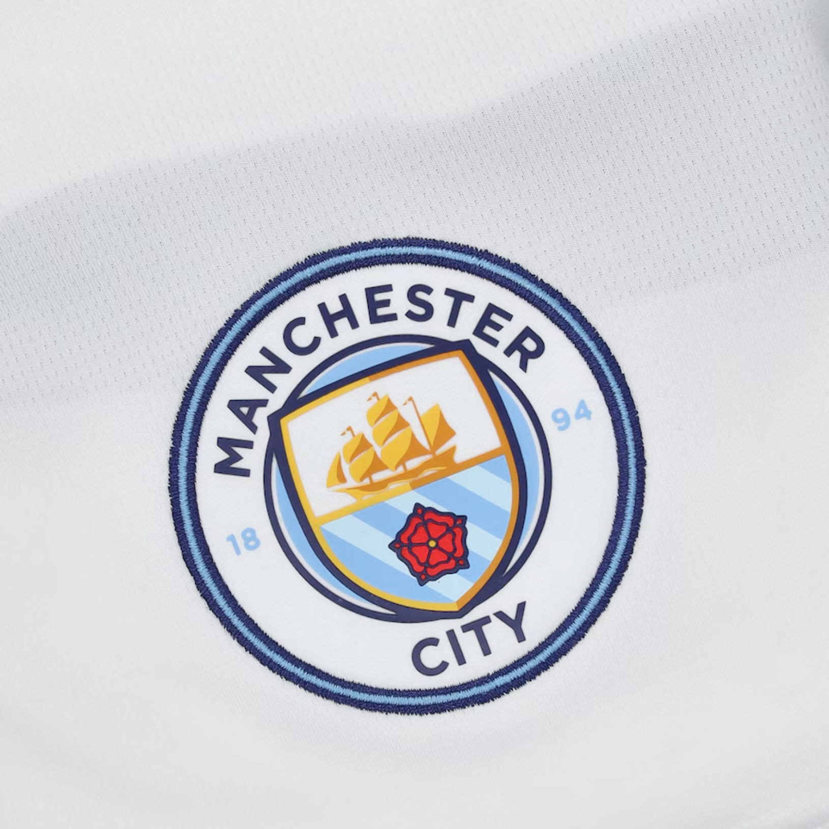 Manchester city home shorts 24/25 - Image 3