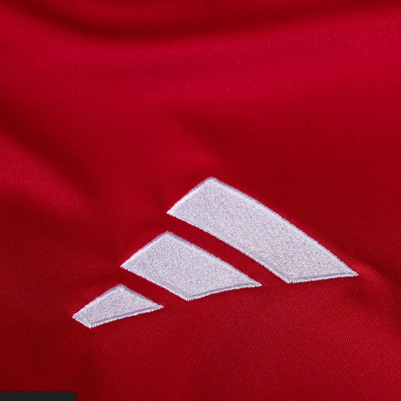 Manchester United Home 24/25 Jersey - Image 4