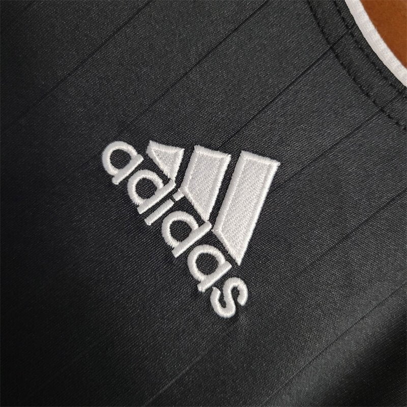 Real Madrid 2006-07 Away | Retro Jersey - Image 6